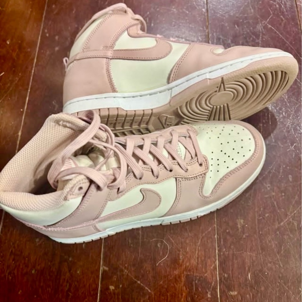 Nike Women's Blush and Cream Sneakers